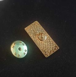Türkiye Cumhuriyeti 75. YIL ROZET Kullanılmadan Saklandı 2,5cmx1,1cm Prinç üzeri Damla Çerçeve içinde Pin Rozet Koleksiyonu