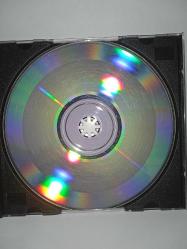 CD Kayahan emrin olur albümü. Orijinal Raks 1997 sarı bandrollü dönem baskı albüm. Disk 10 üzerinden 9.5 Sorunsuz çalışıyor. koleksiyonluk