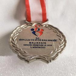 T.C. GENÇLİK VE SPOR BAKANLIĞI - GÜMÜŞ RENKLİ MADALYA