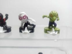 Kinder Marvel Spiderman Örümcek Adam Figürü Kinder Sürpriz Yumurta Mini Figür Oyuncak Tam Set 8 Adet
