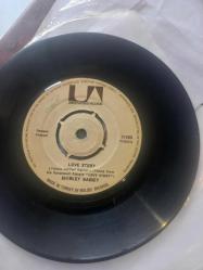 Shirley Bassey / Love Story - For the Love of Him / Turkey 1971 / 45'lik / *Soundtrack, Pop*