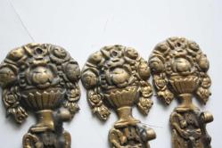 3  ADET  TAKIM   VİNTAGE PRİNÇ PERDE ASKILIK (İ3 KASA - X2