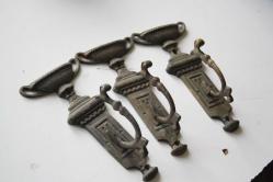 2  ADET  TAKIM   VİNTAGE PRİNÇ PERDE ASKILIK (İ12 KASA -- X1