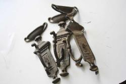 2  ADET  TAKIM   VİNTAGE PRİNÇ PERDE ASKILIK (İ12 KASA -- X1