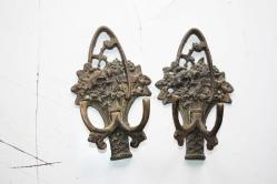 2  ADET  TAKIM   VİNTAGE PRİNÇ PERDE ASKILIK (İ12 KASA -- X4