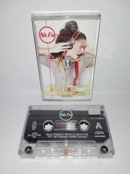Kaset Nil Karaibrahimgil Nil FM albümü. Orijinal. Sorunsuz çalışıyor koleksiyonluk