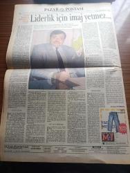 Pazar Postası Gazetesi - Turkish Newspaper - 12 Ağustos 1995 - Sayı 86 - Doğu Ergil'in TOBB için hazırladığı rapor tartışma konusu oldu yazan Naki Özkan - gümrük birliğine girerken müdür beyler dönemi bitti yazan Canan Barlas - güvensizlik yazan Murat Belge - Le Monde liberaller bunu çoktandır söylüyordu yazan Ömer Servet - 68 kuşağı bir tecrübedir yazan Taha Akyol - Pamukbank'ın yeni kaptanı Orhan Emirdağ - Siemens S4 dünya rekortmeni - Tansu Çiller'den İlyas Aktaş'a telefon - İspanya ve BASK modeli - PKK ETA'ya benzemez - insanlık dramı göç yazan Sami Kohen - balkanlarda bir mozaik mahvoldu yazan Dinçer Güner - genç yönetmen Kutluğ Ataman hapsedilmiş bir kitle gençlik röportaj Burçak Evren - Eugenio Barba İstanbul'da - uluslararası Leyla Gencer şan yarışması fotoğraf - ANAP İstanbul milletvekili Güneş Taner liderlik için imaj yetmez yazan Zeynep Çetinkaya - karikatür bienali - İstanbul 300 kütüphaneciye ev sahipliği yapacak - Temel içgüdü cinayeti - Tiryaki kadınlar