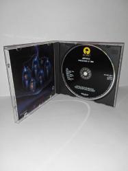Cd Anthrax persistence of time albümü. Orijinal. 1990 Amerikan baskı. Disk ve Kartonet tertemiz. Ön kartonet Poster oluyor. koleksiyonluk
