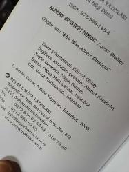 Albert Einstein Kimdir?