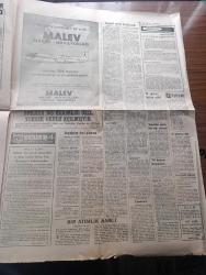 Akşam Gazetesi - Turkish Newspaper - 26 temmuz 1968 - Asker bir ara polisle çatıştı gösteri savaş halini aldı - görevli albay Cağaloğlu meydanında toplum polis müdürü Yaşar Okçuoğlu ile tartışıyorlar fotoğraf - üniversiteli gençler TMTF'nin önünde toplum polisini önüne katarak kovalamış Fotoğrafı - İstanbul kız lisesi önünde toplanan üniversiteliler toplum polisini taş yağmuruna tutmuşlar fotoğraf - Faruk Sükan'ın odasına Bursa nutkundan pasajlar ihtiva eden pankart bırakıldı Fotoğrafı - cenazesi Taşkent'e götürülen Vedat Demircioğlu gömüldü - yürüyüşçü gençlerin altı aya kadar hapsi isteniyor - karaoğlan'ın maceraları yazan ve çizen Suat Yalaz - Taş yazan Çetin Altan - Ferdi Tayfur için Orhan Boran radyoda hocamdı derdi yazan Cahit Irgat - Ajda Pekkan Ve Leyla Sayar fotoğraf - beyaz perdeye yeni Ayşecik bulundu Funda Gürçen fotoğraf - Atlı karınca filmi Belgin Doruk İzzet Günay fotoğraf - bu hafta çok sevilen 5 şarkı - Fenerbahçe bu yıl ne yapabilir - Zafer Beşiktaş'ın olacaktır