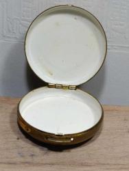 K202----MERMER KAPAKLI ESKİ KÜÇÜK BOY PİRİNÇ KUTU