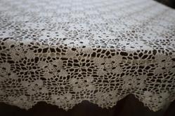 BÜYÜK DANTEL MASA ÖRTÜSÜ - 130 X 210 -