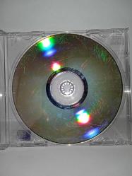 Vcd Barbie prenses Okulu. Orijinal. Türkçe dublaj. Kartoneti yok. Çalışmasını etkilemeyen yoğun çizikler var sorunsuz çalışıyor