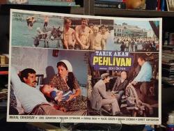 PEHLİVAN / TARIK AKAN, YAMAN OKAY, EROL GÜNAYDIN, TULUĞ ÇİZGEN, MERAL ORHONSAY - YÖNETMEN: ZEKİ ÖKTEM / 1984 LOBİ KARTI - ŞEREF FİLM