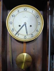 1960 YILLARI ALMAN JUNGHANS MARKA GONGLU KURMALI ANTİKA DUVAR SAATİ FAAL ÇALIŞIR DURUMDA