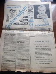Yeni İstanbul Gazetesi - Turkish Newspaper - 3 Şubat 1955 - Tam zamanında yapılan açıklama yazan Mustafa Nermi Başmakale - Roma'da dün sabah yapılan toplantıda iki hükümet temsilcileri karşı karşıya Adnan Menderes Fatin Rüştü Zorlu fotoğraf - altın spekülasyonunu önlemek için tedbirler - Nehru'nun Kızıl Çin'i ziyaretinin meyvaları - Türkiye Irak Paktı hakkında açıklamalar - ABD Al Nasır Nuri Sait Paşa İle görüşecek - Ankara'ya tren seferleri bugün açılıyor - Samet Ağaoğlu'nun bütçe komisyonunda izahları - vatanım için yazan Şükûfe Nihal Başar Yazı Dizisi - Teodora isimli tanker kurtarılamadı - Pakize Başaran'ın eseri radyoda temsil edilecek - Damlataş mağarası hakkında - İzmir bekçileri vilayeti boykot etti - ağlayan keman yazan Pakize Başaran - 33 cezaevinde gördüklerim yazan Hasene Ilgaz - Sevil Berberi'ni seyrederken yazan Sadi Günel - ızdırap çekmeye zaman ayıran bir sanatçı İ. Galip Arcan yazan Nusret Safa Coşkun - Beşiktaş rakibi beykoz'la karşılaşıyor - Fenerbahçe - Galatasaray