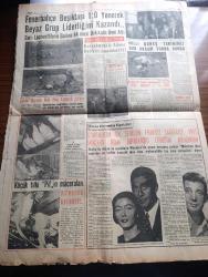 Yeni İstanbul Gazetesi - Turkish Newspaper - 19 Mart 1959 -  NATO ıslah edilmelidir IV yazan Seyfi Kurtbek Yazı Dizisi - Adnan Menderes dün Ürdün Başvekili İle 1 saat görüştü - Mısır'da General Kasım aleyhinde nümayişler - Büyük Doğu gazetesi hakkında Dün takibata geçildi - MacMillan Amerika yolunda - Celal yardımcı istifa mı etti - Ramazan vaazları - Çanakkale zaferi'nin yıl dönümü kutlandı - Nil perisi yazan Muazzez Aruoba Yazı Dizisi - İstanbul'da tiyatro sinema programı - Sirkeci paket postanesi yakında yıktırılacak - Tokat mebusu Rıza Ulusoy CHP'den ayrılmıyor - para kurları hakkında ek tebliğ - Adnan Menderes ve İsmet İnönü Bonn'a davet edildiler - Fenerbahçe Beşiktaş'ı 1 0 yenerek beyaz grup liderliğini kazandı fotoğraf - karagümrükle  Adalet dün yenişemediler - Milli güreş takımımız dün akşam yurda döndü - Güney Amerika futbol şampiyonası maçları - Beyaz grup puan cetveli - Çekler bizimle milli maç yapmak istiyor - günümüzün en sevilen Fransız şarkıcısı Yves Montand fotoğraf