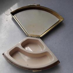 İLAÇ SAKLAMA KUTUSU  ALMANYADAN GETİRİLMİŞTİR