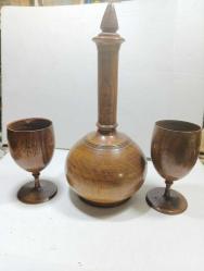 RF32-----İKİ ADET KADEHİ İLE AHŞAP KARAF