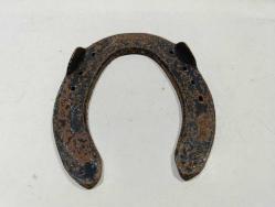 P62----ESKİ AT NALI