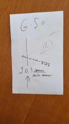 TÜRK SANAT MÜZİĞİ SANATÇISI SEVİM DERAN'IN ORİJİNAL FOTOĞRAFI - 18 x 12 cm EBADINDA  - SEVİM DERAN, HAMİLE OLDUĞU SÜREÇTE EVİNDE POZ VERİRKEN ÇEKİLMİŞ BİR KARE