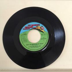 Elton John & Kiki Dee / Don't Go Breaking My Heart - Snow Queen / Germany 1976 / 45rpm / *Pop*