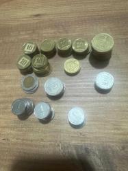 İsrail Şekeli (ILS) Bozuk Para Lotu - Toplam 113 Adet Elimde bulunan farklı değerlerdeki İsrail Şekeli (New Shekel) madeni paralar toplu lot olarak satılıktır. Paraların kondisyonları oldukça iyi durumdadır. Hem koleksiyonluk hem de kullanım amaçlı uygundur. Lot İçeriği: • 10 Şekel (Bimetalik): 3 Adet • 5 Şekel: 6 Adet • 2 Şekel: 6 Adet • 1 Şekel: 18 Adet • 1/2 Şekel (50 Agorot): 17 Adet • 10 Agorot (Sarı Küçük): 63 Adet Toplam: 113 parça madeni para.