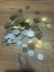 İsrail Şekeli (ILS) Bozuk Para Lotu - Toplam 113 Adet Elimde bulunan farklı değerlerdeki İsrail Şekeli (New Shekel) madeni paralar toplu lot olarak satılıktır. Paraların kondisyonları oldukça iyi durumdadır. Hem koleksiyonluk hem de kullanım amaçlı uygundur. Lot İçeriği: • 10 Şekel (Bimetalik): 3 Adet • 5 Şekel: 6 Adet • 2 Şekel: 6 Adet • 1 Şekel: 18 Adet • 1/2 Şekel (50 Agorot): 17 Adet • 10 Agorot (Sarı Küçük): 63 Adet Toplam: 113 parça madeni para.