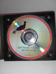 Cd Düş sokağı sakinleri en güzel düşler albümü. Orijinal. Dinlemeyi etkilemeyen çizikler var. Sorunsuz çalışıyor
