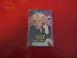 NEŞE KARABÖCEK DELİLER GİBİ İŞTE EYLE DÖNEM KASET