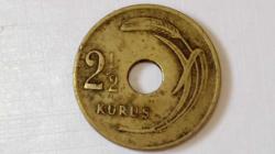 TÜRKİYE CUMHURİYETİ 1948 DELİKLİ 2,5 KURUŞ (ÇÇT)