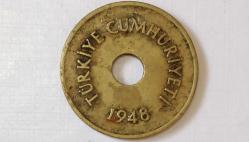 TÜRKİYE CUMHURİYETİ 1948 DELİKLİ 2,5 KURUŞ (ÇÇT)