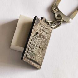 TÜRKİYE İŞ BANKASI ESKİ METAL ANAHTARLIK - 1