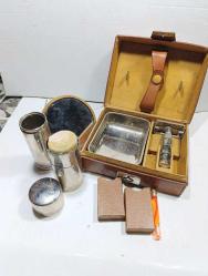 P73-----GILETTE TRAŞ MAKİNALI 1940/50'LERDEN KALMA DERİ KUTUSUNDA SEYEHAT TRAŞ SETİ--FIRÇASI YOK