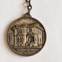 TÜRKİYE İŞ BANKASI 50. YIL - ESKİ METAL ANAHTARLIK - 1