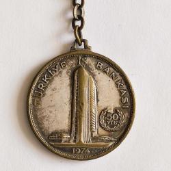 TÜRKİYE İŞ BANKASI 50. YIL - ESKİ METAL ANAHTARLIK - 1