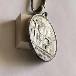 TÜRKİYE İŞ BANKASI 50. YIL - ESKİ METAL ANAHTARLIK - 2