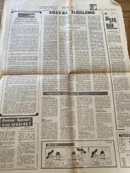 DÜNYA GAZETESİ - DOĞUM GÜNÜ HEDİYESİ (TURKISH NEWSPAPPER) - 8 TEMMUZ 1969 -  SADECE TEK YAPRAKTIR -Falih Rıfkı Atay-Süleyman Demirel-Ahmet Türkel-Mazlum Usluata-Muhterem Selimoğlu-Ed Lacy-Muharrem Altıkan-Bizim için tek hedef vatandaş huzurudur-Başbakan Bursa Mustafakemalpaşa ve Bandırma’da yeni tesisleri hizmete açtı ve bazı tesislerin temelini attı-1950 de bütün çimentomuz bugün açtığımız fabrika kadardı-Demirel’i Bursada 1500 arabalık bir konvoy karşıladı-1970 de petrol arama için 120 milyon harcanacak-Siirt’te günde 21 bin varil petrol üretiliyor-Kamyon devrildi dört ölü 17 ağır yaralı var-Üniversiteler giriş imtihanlarına 11230 kontenjan için 65 bin aday başvurdu-Yeni Temel Bilimler Fakültesi kuruluyor-Avukatlık kanunu dün yürürlüğe girdi-Tedbirsiz yıkılan bina enkazı altında kalan bir işçi öldü-İstanbul polisine ceza hukuku ve psikoloji dersleri veriliyor-Adanadaki şap hastalığı Suriye menşeli değil-Belediye istimlak bedellerini ödemiyor-Astronotların dinlenme devreleri sona erdi
