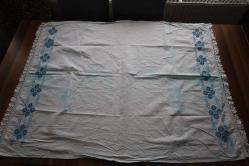 KANAVİÇE İŞLEMELİ ESKİ YASTIK  *  90 - 110 CM