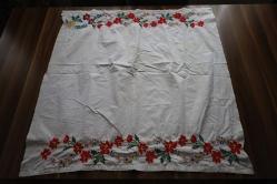 APLİKELİK KANAVİÇE İŞLEMELİ YASTIK  *  80 - 80 CM