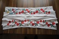 APLİKELİK KANAVİÇE İŞLEMELİ YASTIK  *  80 - 80 CM