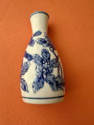 70’ler dönemi koleksiyonluk el işçiliği ile boyanmış ve yapılmış damgalı küçük japon porselen vazo