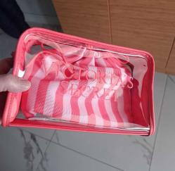 Orjinal Victoria's Secret  Pembe 2 li Makyaj  Çantası Seti   Sıfır Ürün