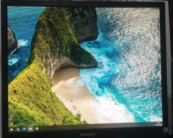 Philips 19 inç 19S4L LED Kare VGA Monitör (Mükemmel parlak , net görüntü , Muadil ayaklı , İkinci El)