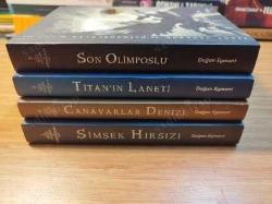 PERCY JACKSON VE OLİMPOSLULAR 4 KİTAP / 1- ŞİMŞEK HIRSIZI 2- CANAVARLAR DENİZİ 3- TİTANIN LANETİ 5- SON OLİMPOSLULAR