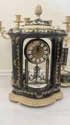 Kobalt Mavisi Dekorlu Şömine Saatidir