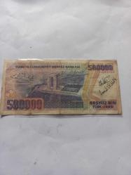 Ürdün prensi Ali bin el Hüseyin'in 1998'de Türkiye Ziyaretinde  imzalayıp hediye ettiği  7.Emisyon  500 bin liralık banknot.İmzalanan  kağıt parada Koruyucu Jandarma komutanı  Kafkas adernekleri genel başkanı ve bir bürokratın da imzaları bulunmaktadır.