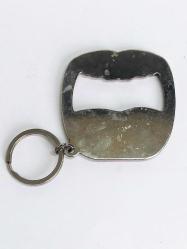 Coca Cola Ağız Formunda Metal Anahtarlık