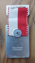 İsviçre, Bireysel Tabanca Atış Yarışması (Textil Kurdeleli) Madalya 1964. Şehir Arması-Şövalye Temalı. Paul Kramer Neuchatel Üretim Damgalı. (45x75 mm)