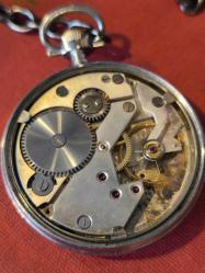 İsviçre Köstekli Saat